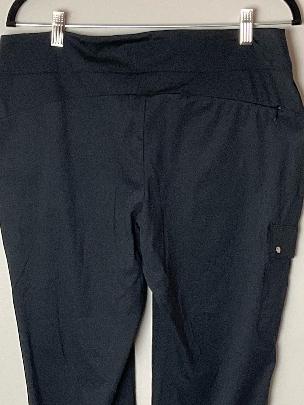 Greg Norman Women’s  Black Cargo Athletic Pant Golf Commuter Gorpcore M - Picture 4 of 6